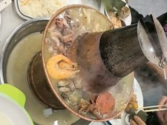 -一口猪海鲜浑锅·东北家常菜