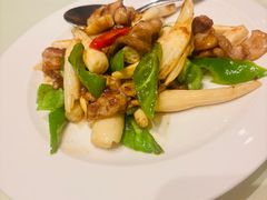 酸辣藕尖炒五花腩-利苑酒家(华熙国际店)