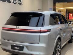 -理想汽车(世纪汇店)