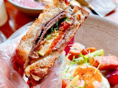 超级牛肉帕尼尼-O'mills Sourdough Bakery&Bistro(永嘉路店)