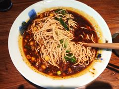 -兵哥豌豆面(雅颂居店)