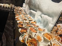 -雍容荟帝王蟹活龙虾展台自助(IFS黑金店)