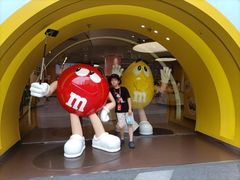 -m豆巧克力世界(上海世茂广场店)