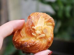 杏仁可酥-Let's Taipei 非常烘焙(太古里店)