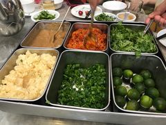 -四川小胡子海鲜(丁村万人海鲜广场店)