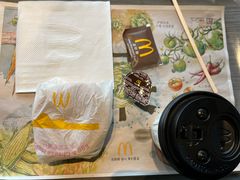 -麦当劳(展览路店)