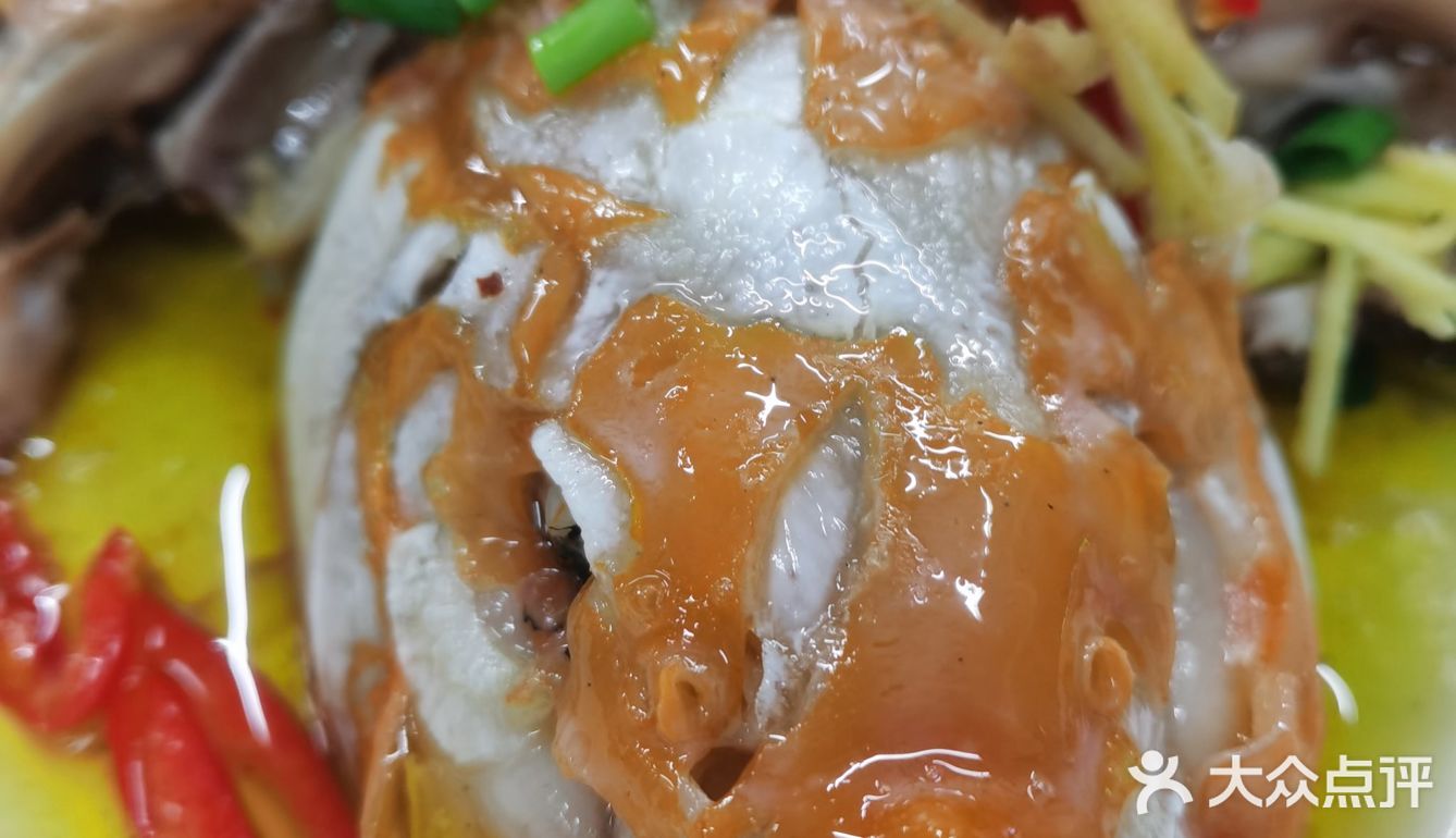 鱼是真的新鲜，肉质超级嫩，但是味道好淡啊，且没有刮鱼鳞