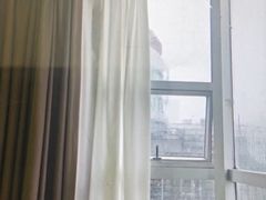 -卡罗酒店(东门晒布地铁站店)