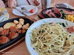 -萨莉亚意式餐厅(东川路店)