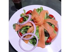 三文鱼沙律-The Dishes Seafood & Restaurant