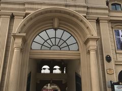 -王府井奥莱临潼小镇(临潼店)