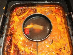 -老牌坊云南鱼豆花火锅(哈西万达店)