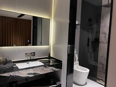 -万泊酒店(长沙五一广场国金中心店)