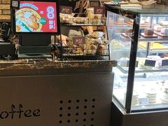 面包甜点陈列柜-红跑车蛋糕世界(清江路店)