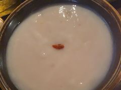 -老牌坊云南鱼豆花火锅(哈西万达店)