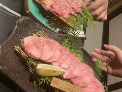 -山川小町·极番烧肉(新地假日广场店)