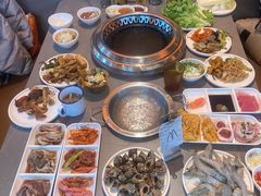 -黑金·寻焰自助百汇·烤肉·火锅(中街店)