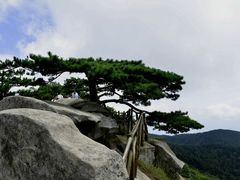 -罗田薄刀峰风景区