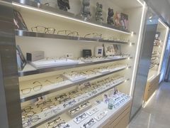 -视野联行眼镜·蔡司·尼康·豪雅·依视路(青浦宝龙店)
