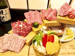 -山川小町·极番烧肉(新地假日广场店)