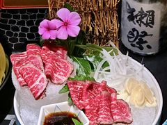 -山川小町·极番烧肉(新地假日广场店)