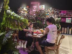 -瑞虹新天地月亮湾