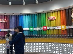 -m豆巧克力世界(上海世茂广场店)