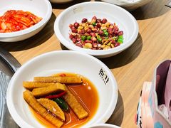 餐前小菜-本家韩国烤肉(青岛万象城店)
