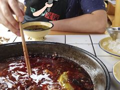 -瓜西西重庆火锅(花溪店)