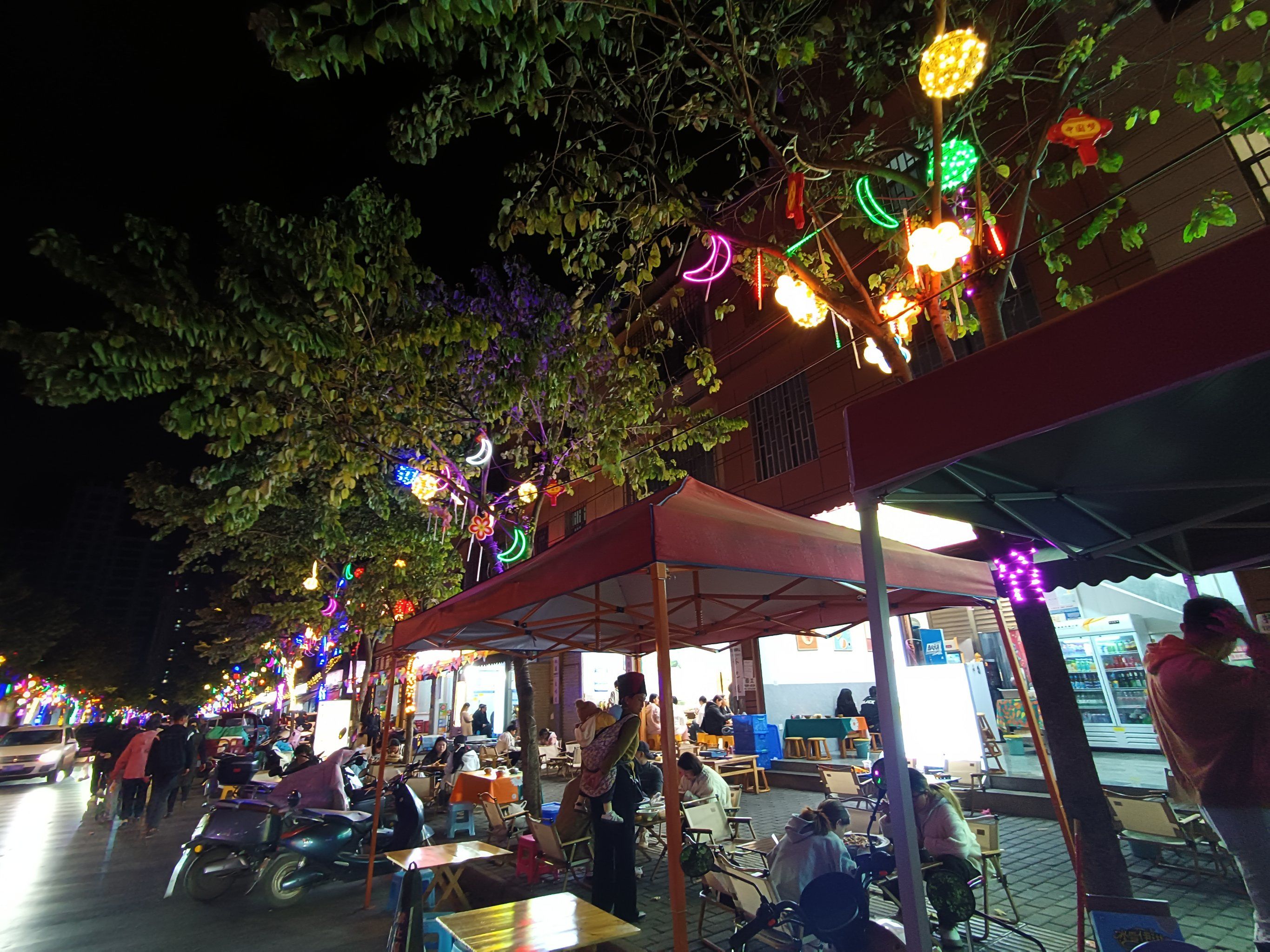 夜市探秘记 走走停停