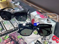 -宏宇眼镜蔡司依视路折扣店(兆佳眼镜城店)