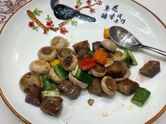 蘑菇和牛粒-名苑皇宫酒家(来魅力壁画村店)