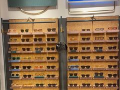 -MUJOSH木九十眼镜(月星环球港B1店)