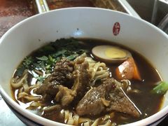 金牌红烧牛肉-康師傅私房牛肉面(浦机三店)