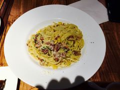 -玛格萝妮(汇智国际商业中心店)