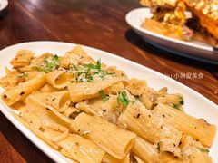 意大利粗型管状面配黑松露汁-Bistro 63 创意融合料理(广粤天地店)