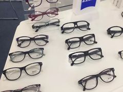 -优视力蔡司眼镜验配中心(越秀城市广场奥莱店)