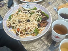 -歹歹的加个面过油肉拌面