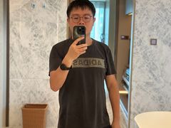 -深圳国际会展中心希尔顿酒店(前海华发冰雪世界店)