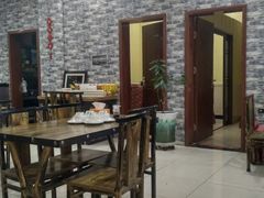 -壹阁胡羊焖饼(特色小吃街店)