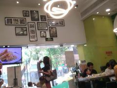 -佰搭果·广式茶餐厅(西华路店)