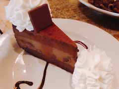 -The Cheesecake Factory(baldwin avenue)