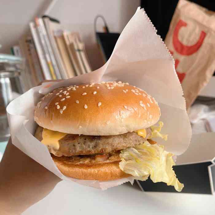 肯德基(诺德天街店)-"材料很丰富,汁汁厚牛排 很厚很大一块,很.