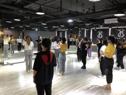 点击看大图 -Hyun极炫舞蹈