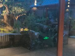 -忆江南·临江鱼馆