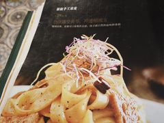 -巴依兄弟西域美食(机场店)