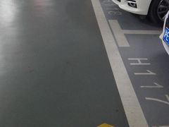 -龙湖虹桥天街-停车场