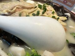 -阿瓦山寨·湘菜现炒·剁椒鱼头王(咸阳总店)
