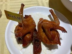 招牌烤乳鸽-石岐佬中山菜馆(张溪店)