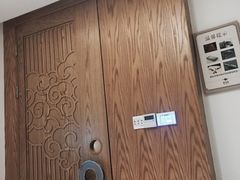 -新盈光·云会所(百丈东路店)